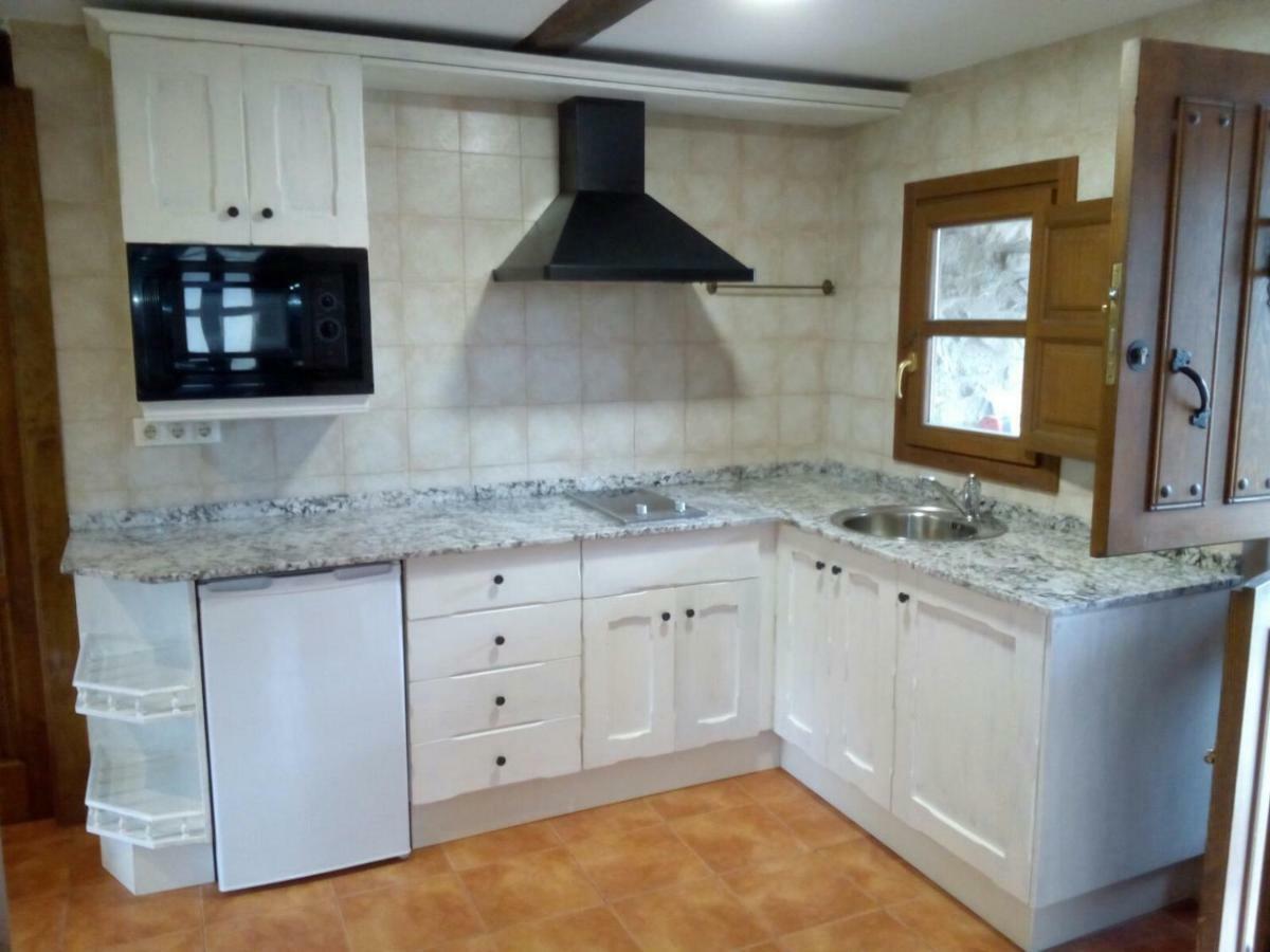 Casona Angliru Apartment Riosa Bagian luar foto